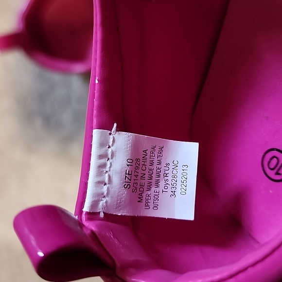 Very cute pink butterfly shoes size 10 - Picture 3 of 8